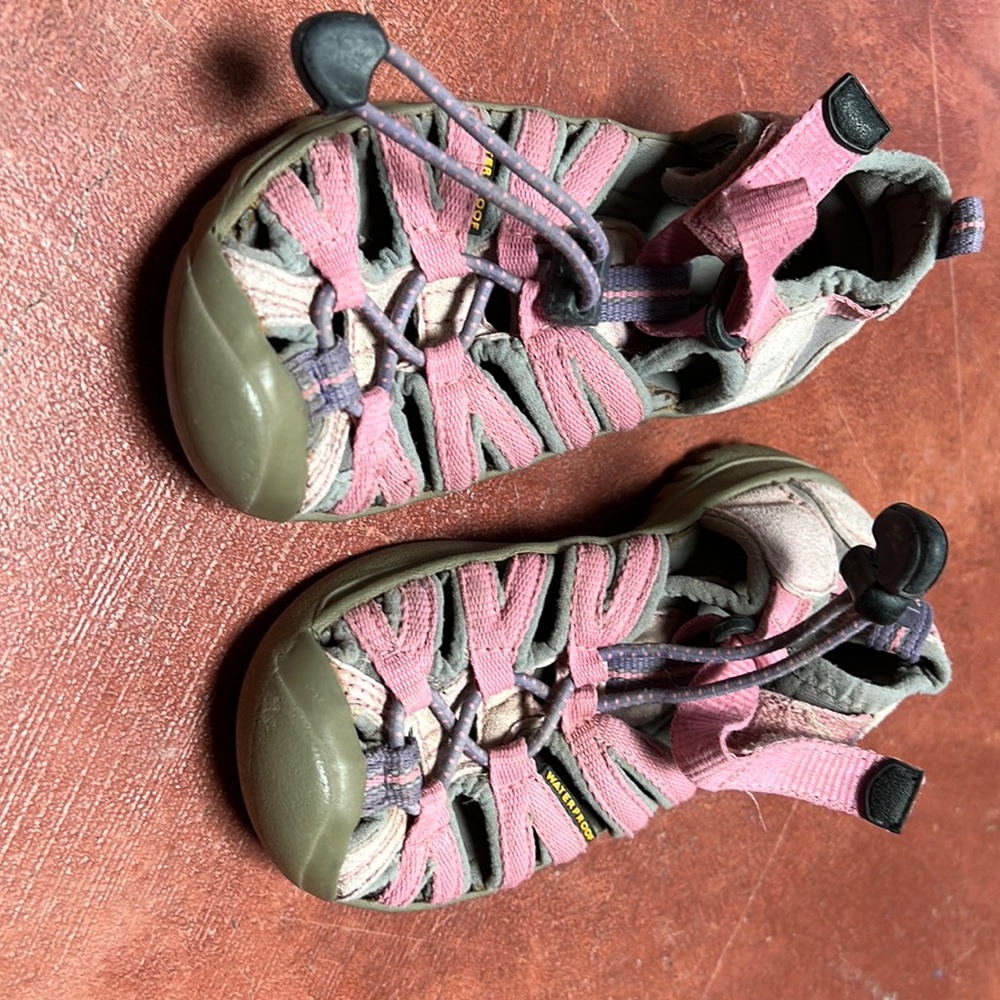 Keen waterproof water hiking sandals US 9